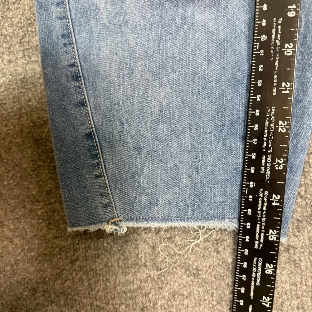 YMI Barrel Fit Jeans Womens 1/25 Light Blue Raw Hem Curved Leg Stretch FP92414